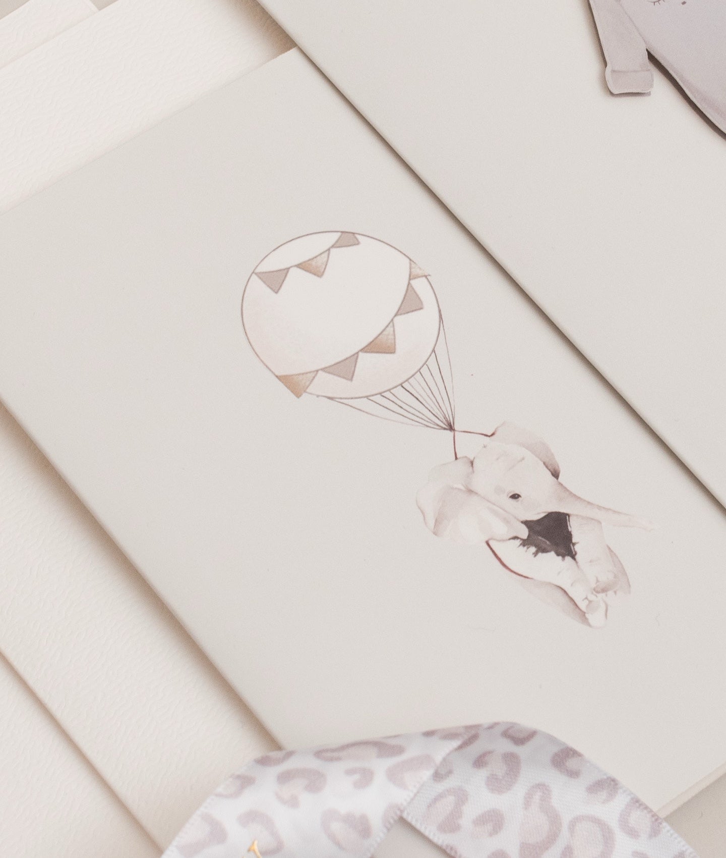 Flying Elephant Gratulationskort