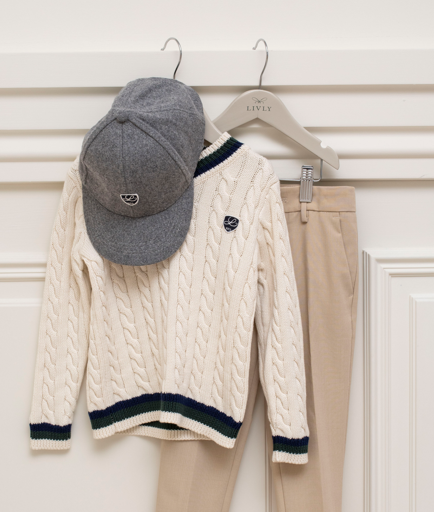 Cable Knit V-neck Sweater